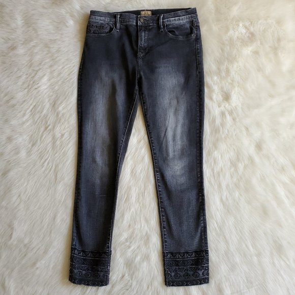 Driftwood Jackie Embroidered Hem Jeans Size 28 EUC - Picture 4 of 16